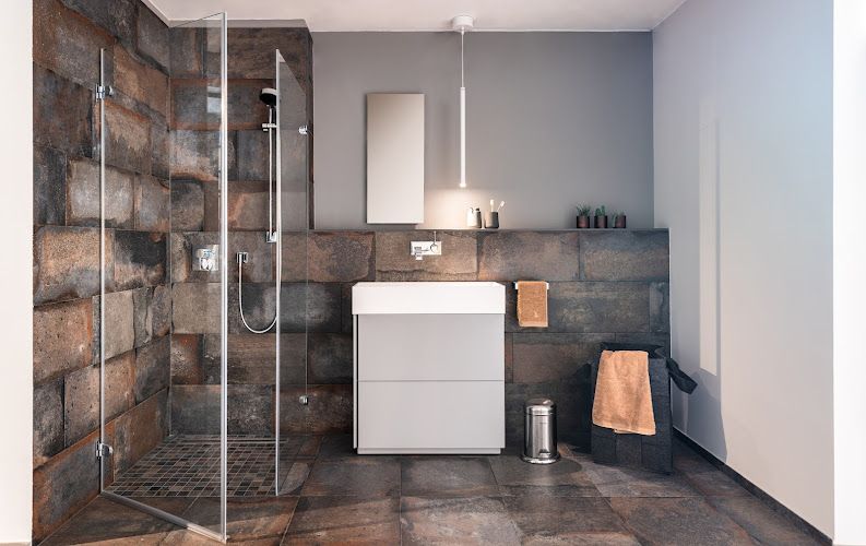 Negocio Atala Gmbh & Co. Fliesen- Und Sanitärhandel Kg